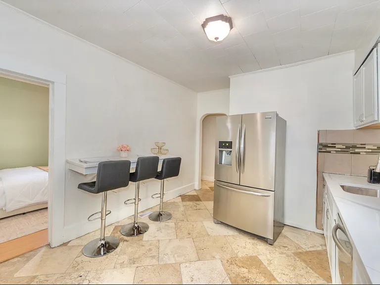 45 Essex Ave #1 — Photo 3