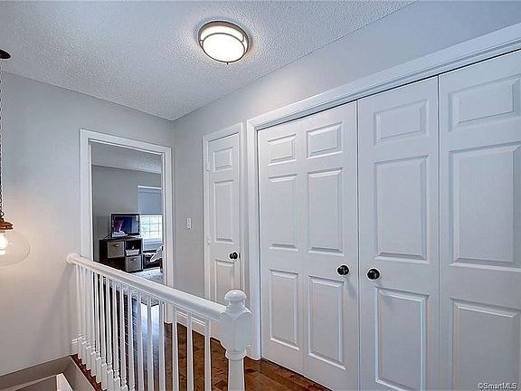 3rd image of 106 The Mews