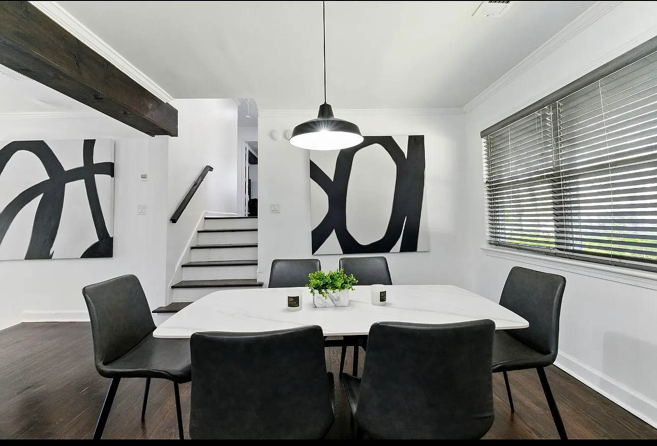 5 bed, 2300 sqft, $4,200 — Photo 3