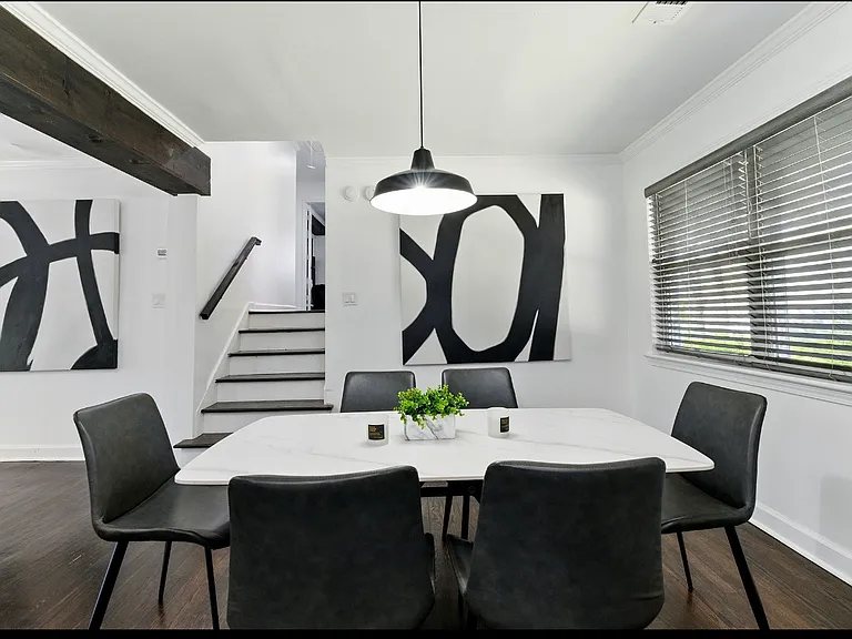 2820 Memorial Dr SE — Photo 3