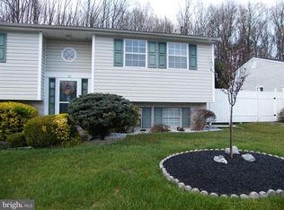 12 Gershwin Cir, Newark, DE 19702