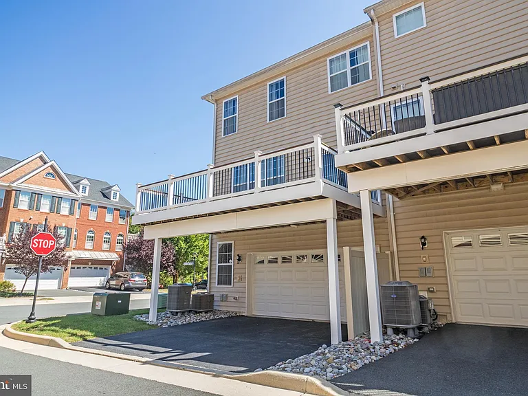 23409 Berkeley Meadows Dr — Photo 41