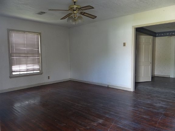 2nd image of 4679 Maddox St