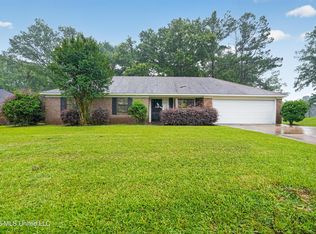 5365 Wynndyke Cir, Jackson, MS 39209