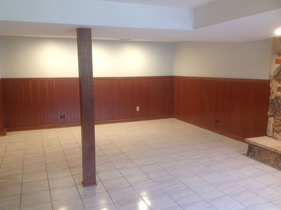 Lower Level Rec Room
