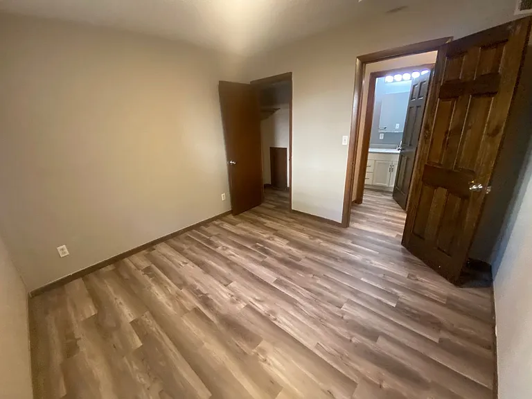 1618 Anthony St #10 — Photo 14