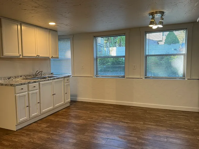 68 NE Stanton St #1K — Photo 8