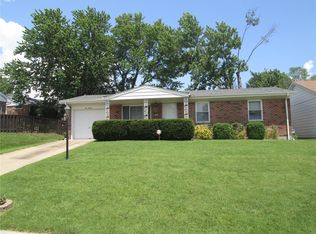 519 Lind Rd, Saint Louis, MO 63125