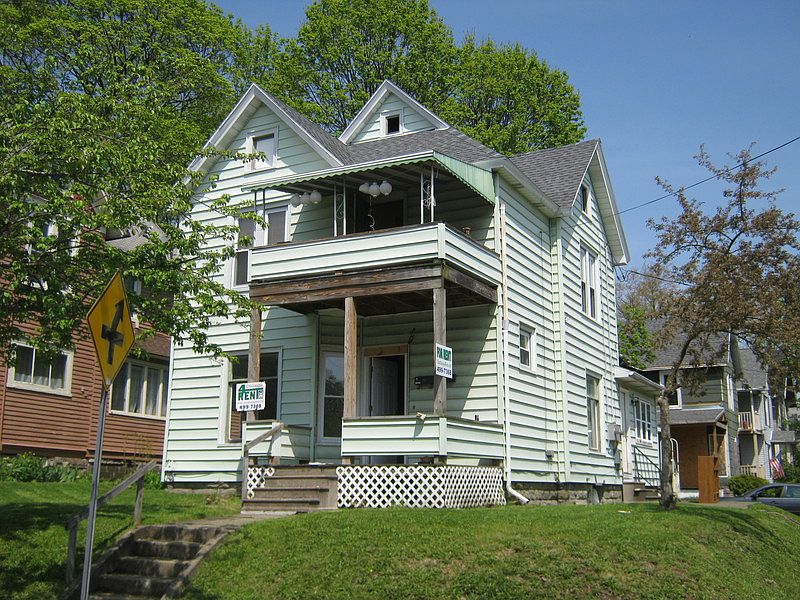 1st image of 109 Falconer St