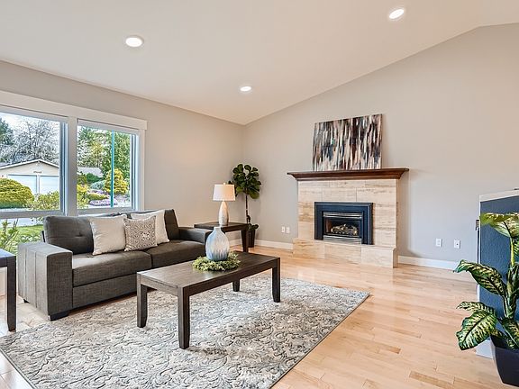 Newer double pain windows allow lots of natural light