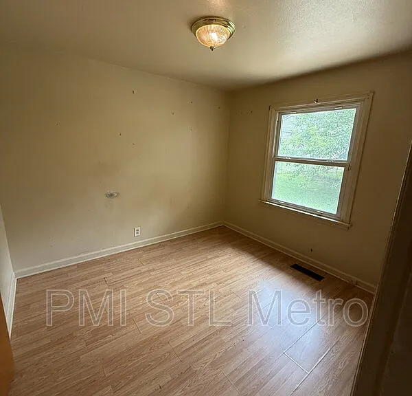 1246 Darr Dr — Photo 7