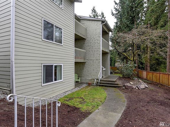 2nd image of 9474 Redmond-woodinville Rd Ne ##a101w