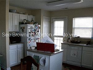 5th image of 7041 Lexington Point Dr