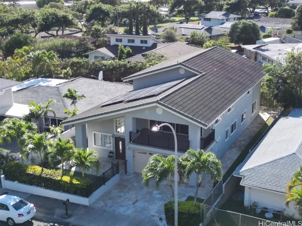 620 Hahaione St, Honolulu, HI 96825