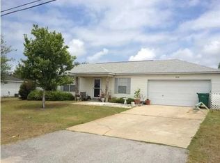 8738 Rio Vista Dr, Navarre, FL 32566