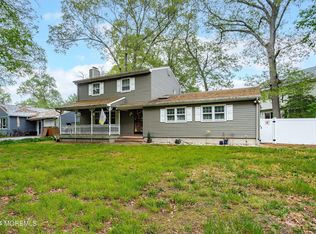 1025 Whittier Ave, Toms River, NJ 08753