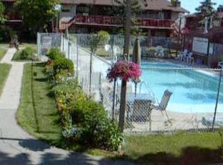 100 Scotswood Dr, Winnipeg, MB R3R2X9