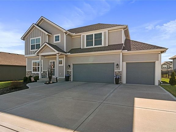 2nd image of 4619 NE 85th Ter