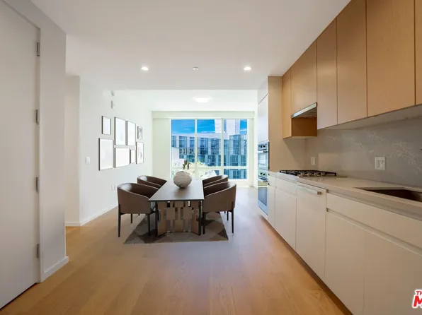 877 Francisco St APT 2210, Los Angeles, CA 90017