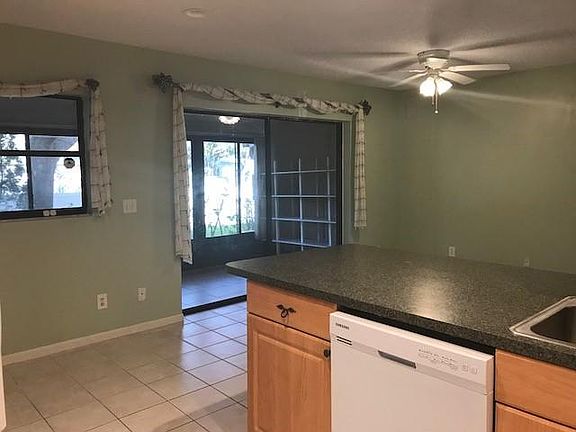 3rd image of 8469 17th St N