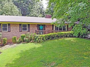 1045 24th St SW, Hickory, NC 28602