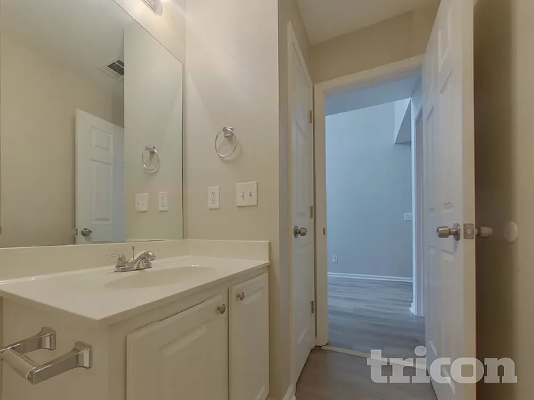 6452 Shadow Ct — Photo 16
