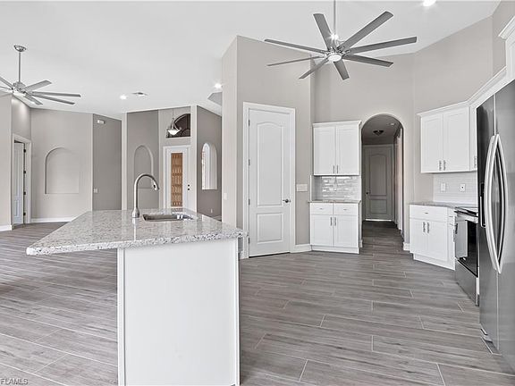 5th image of 4108 SW 19th Pl