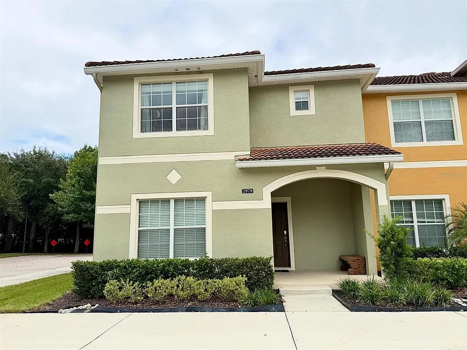 2979 Banana Palm Dr