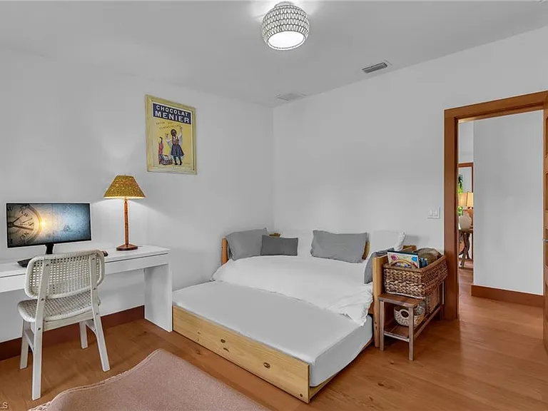 828 Sanctuary Rd — Photo 26
