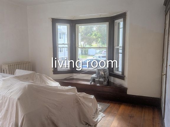 5th image of 10 Burkhard Pl APT 2