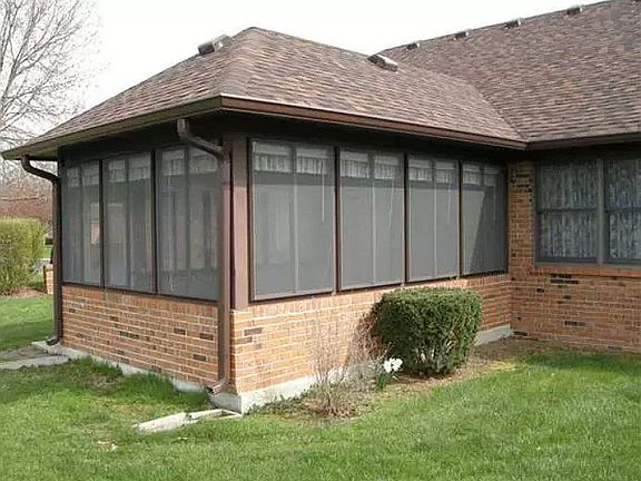 Integrate glass/screen porch