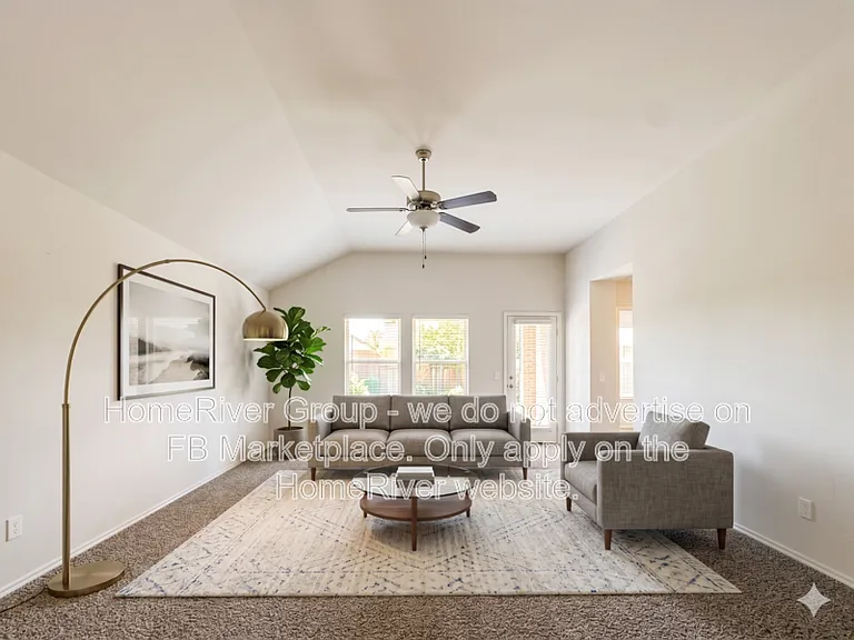 19221 Blanco Dr — Photo 2