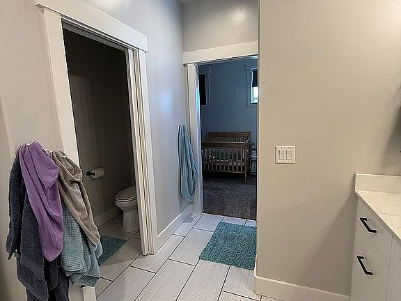 3rd image of 2346 Lake View Cir