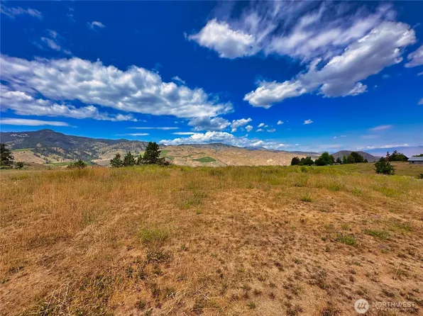 855 Renn Lane, Wenatchee, WA 98801