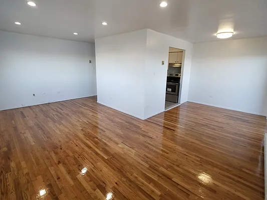 Rented by Compass | media 18