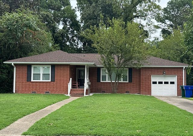 1st image of 9 Paddock Dr