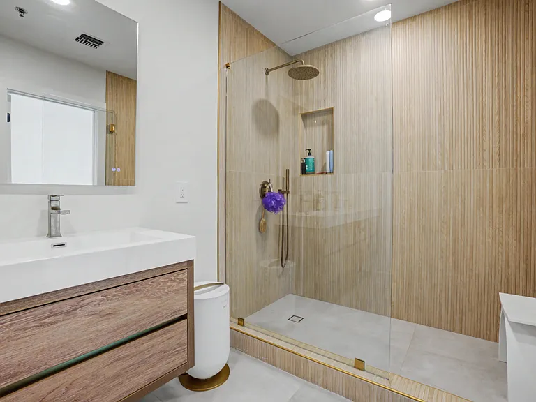 57 Forsyth St NW — Photo 3