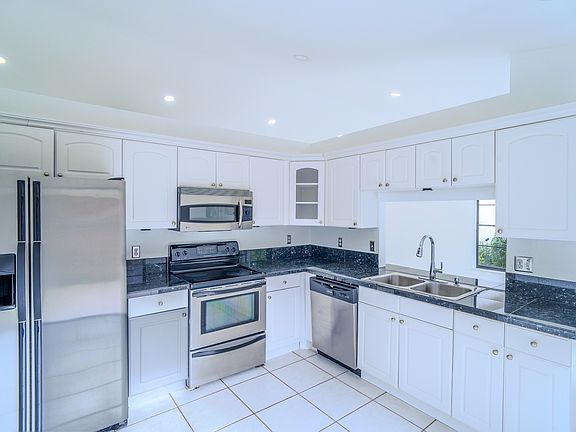 2nd image of 7590 Martinique Blvd