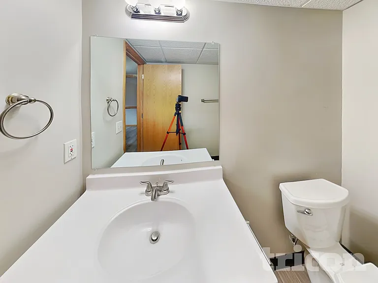 5535 Highland Trl — Photo 17