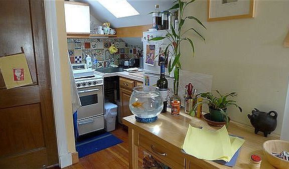 3rd image of 214 Cypress St