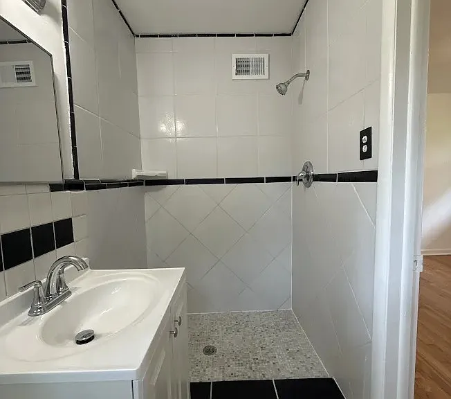 2407 Summerland Dr — Photo 12
