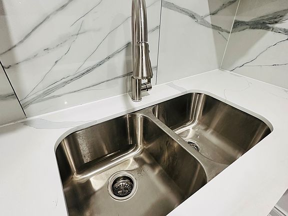 5th image of 180 Esther Cres #Basement