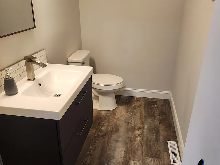 419 Gaston Ave — Photo 9