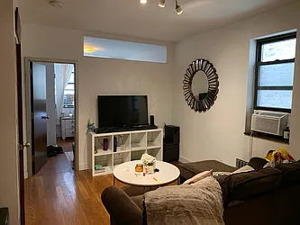 Rented by Green Line Realty