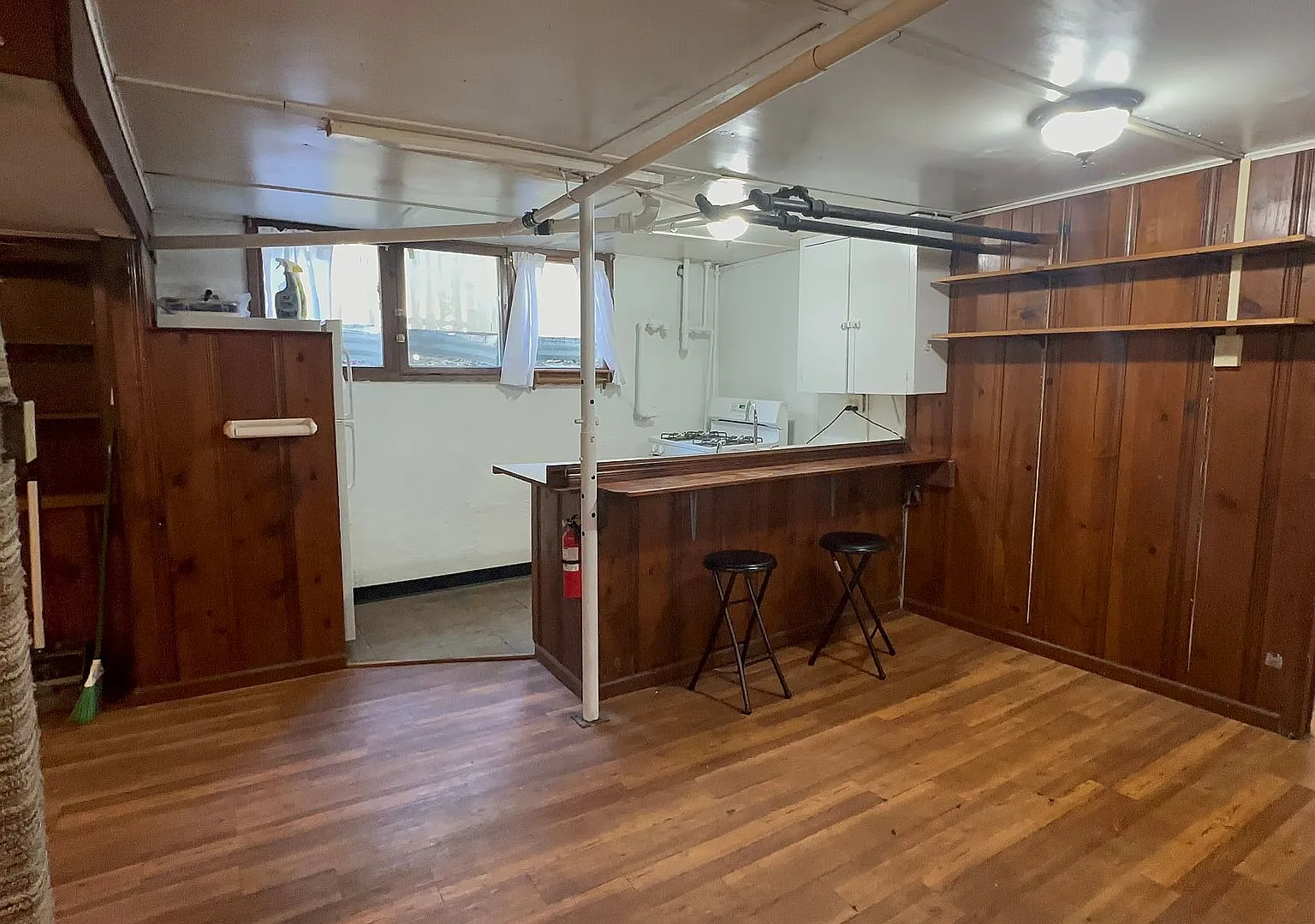 109 E Stewart Rd — Photo 1