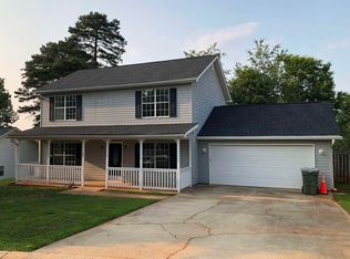 8 Appalachian Ln, Mauldin, SC 29662