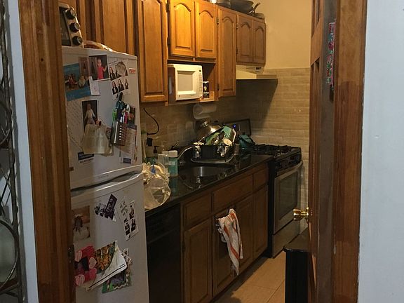4th image of 243 W 100th St APT 3R