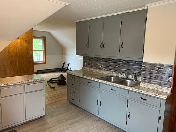 Big eat in Kitchen new cabinetry and counter tops