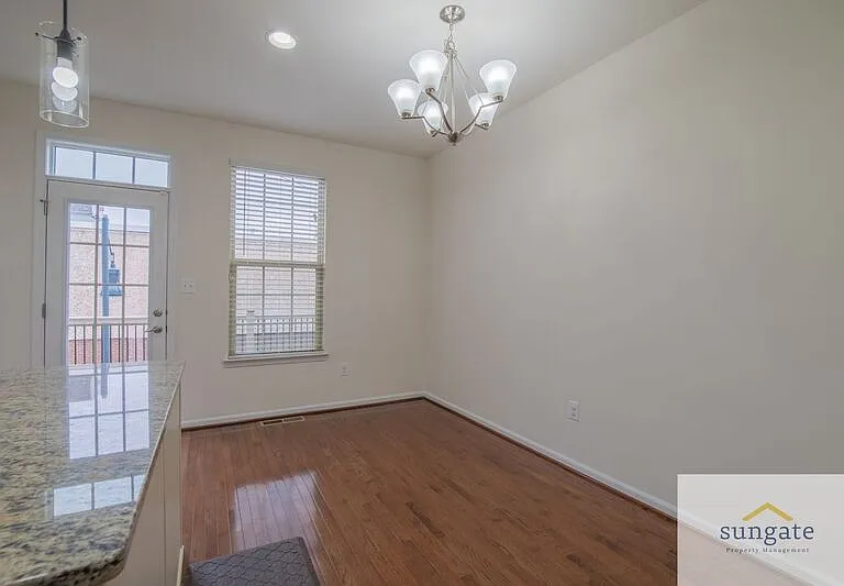 1724 Lantern Mews — Photo 14