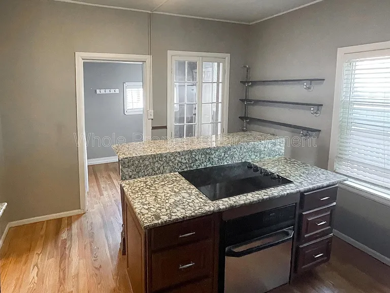 1733 W 39th Ave — Photo 5